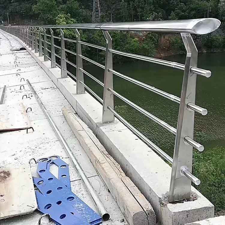 河道護欄